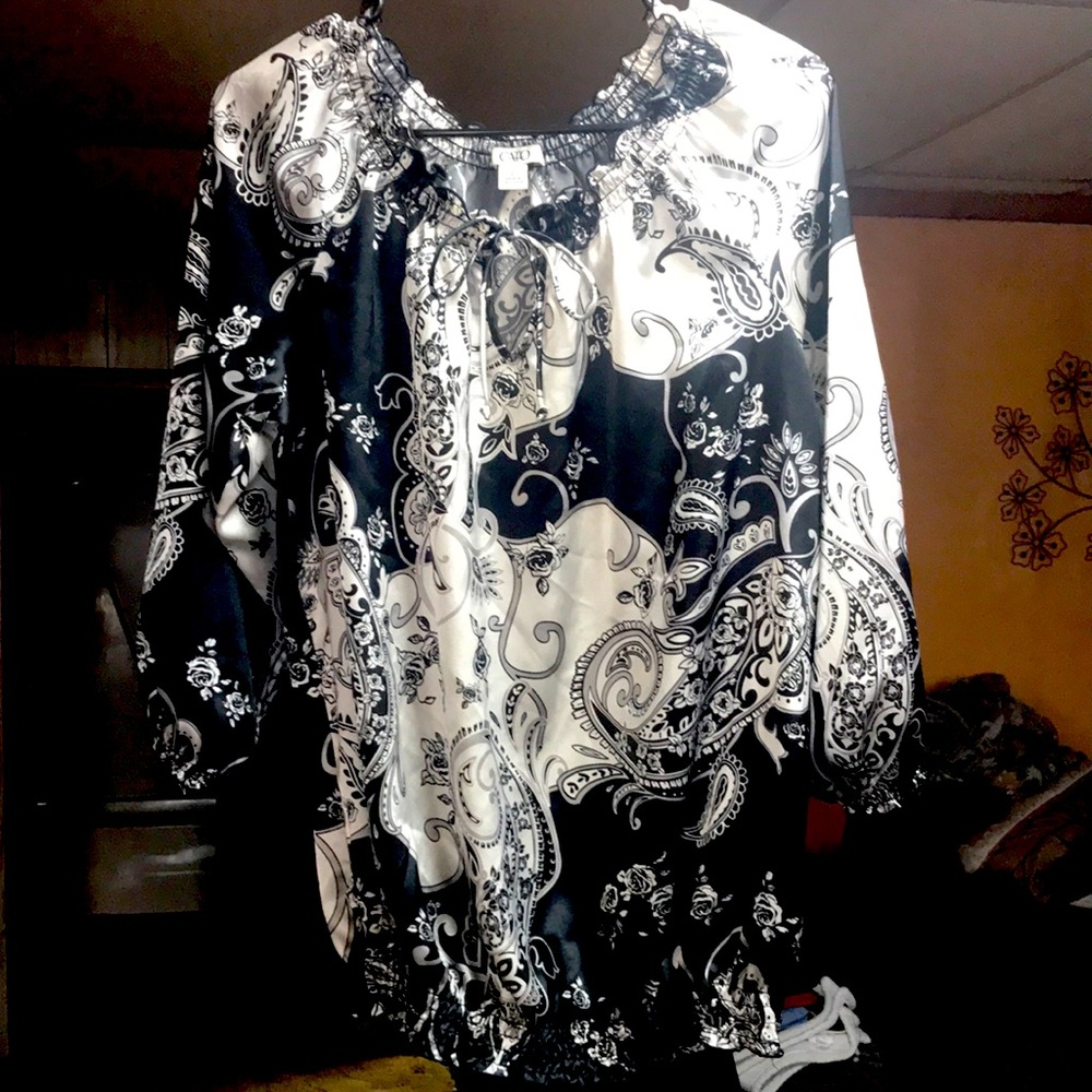Cute blouse